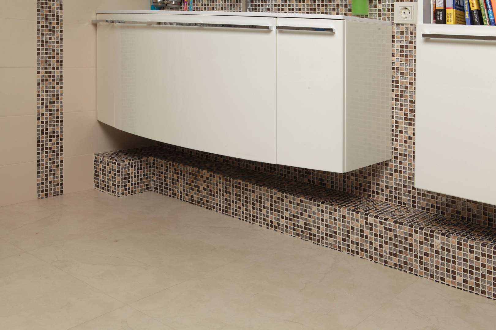 ПВХ плитка Decoria Office Tile DMS261 Мрамор Анды 2.5/0.5мм
